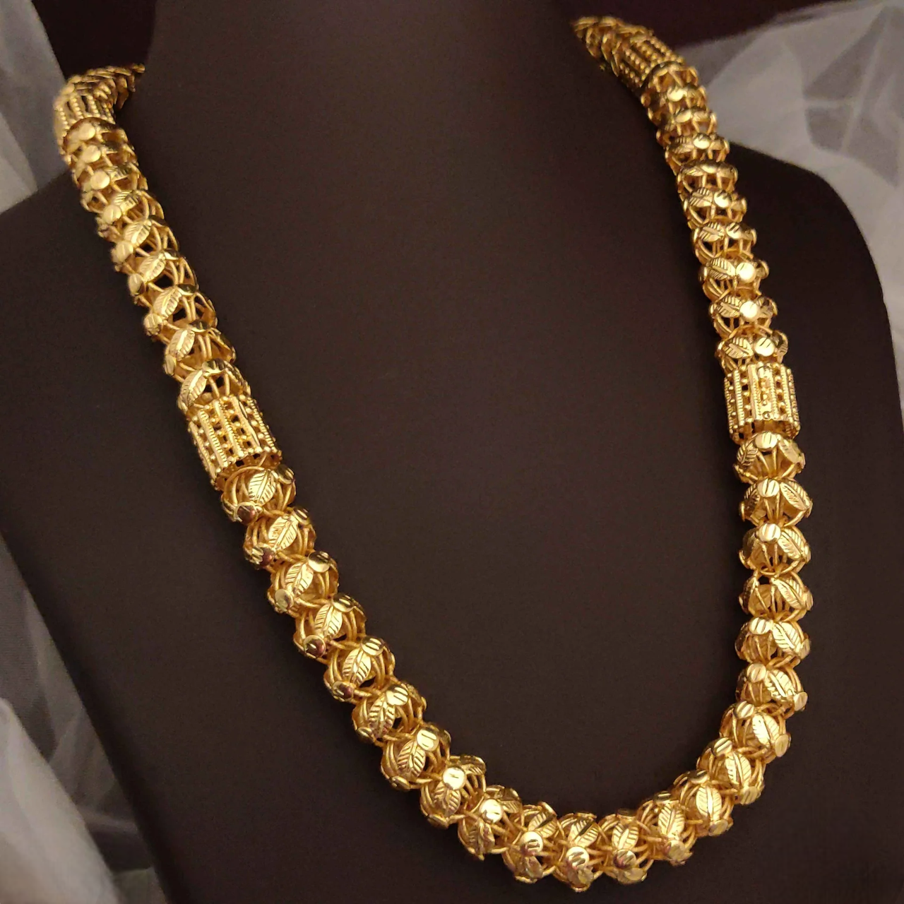 Exclusive Cape with Pipe Design Chain for Men.(BCH-13)